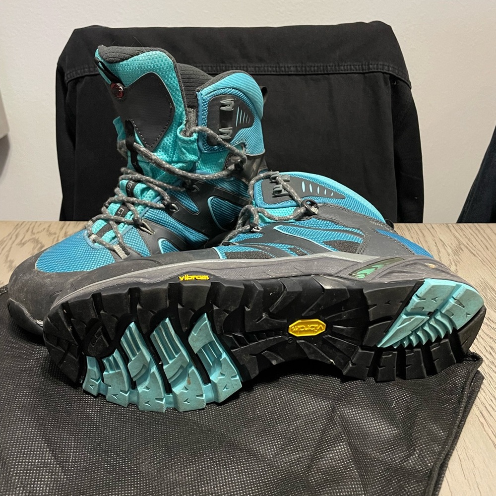 Mammut T Aenergy GTX Boot - Womens 10.5, Black/Blue, Great Condition